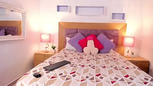 Snapshot of BigBoobsAstrid chatting on February 26, 12:04 pm BigBoobsAstrid online show from February 26, 12:04 pm