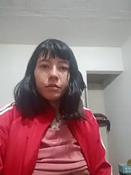 Snapshot of Angeline__Thompson chatting on December 14, 4:12 pm Angeline Thompson online show from December 14, 4:12 pm