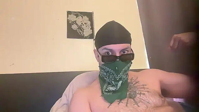Snapshot of angelblanco chatting on April 19, 3:33 pm angelblanco online show from April 19, 3:33 pm