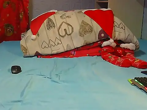 Snapshot of Pintiliescu chatting on December 21, 2:35 pm Pintiliescu online show from December 21, 2:35 pm