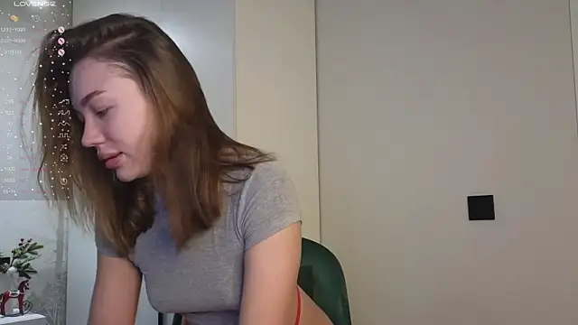 Snapshot of PrincessDafney chatting on December 15, 4:50 am PrincessDafney online show from December 15, 4:50 am