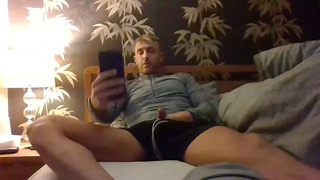 Stefanfreil online show from February 9, 4:22 pm