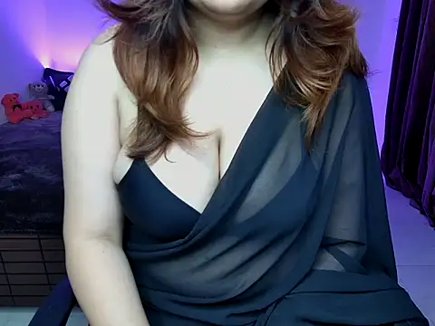 Eera Roy online show from February 7, 7:17 pm