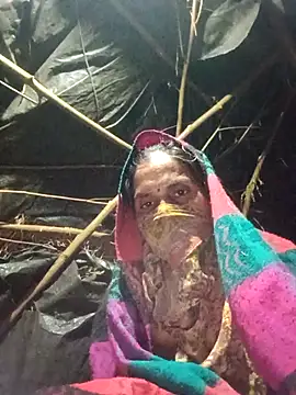 Snapshot of Hot-piau chatting on December 13, 8:47 pm Hot-piau online show from December 13, 8:47 pm