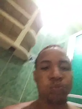 Snapshot of Andreskelly chatting on April 1, 10:16 am Andreskelly online show from April 1, 10:16 am