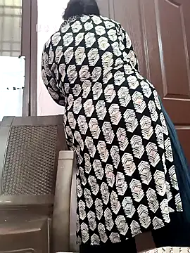 Snapshot of Ecyol chatting on March 5, 8:43 am Ecyol online show from March 5, 8:43 am