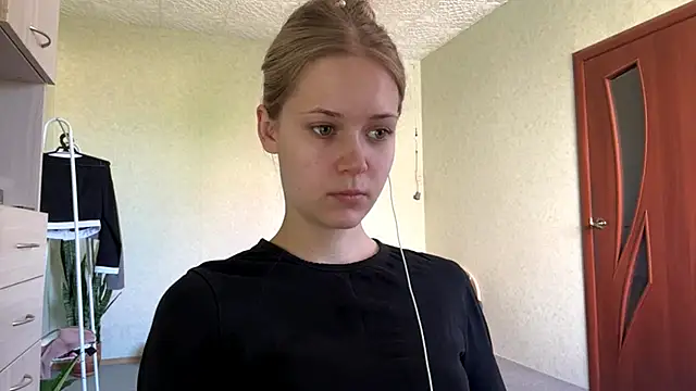 Snapshot of ZaidaSchwarten chatting on May 17, 5:16 am ZaidaSchwarten online show from May 17, 5:16 am