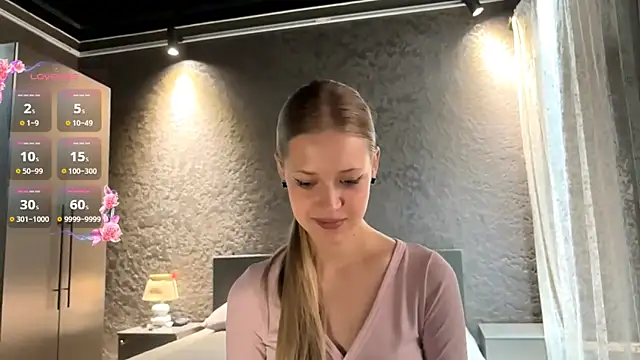 ZaidaSchwarten online show from July 23, 7:06 am