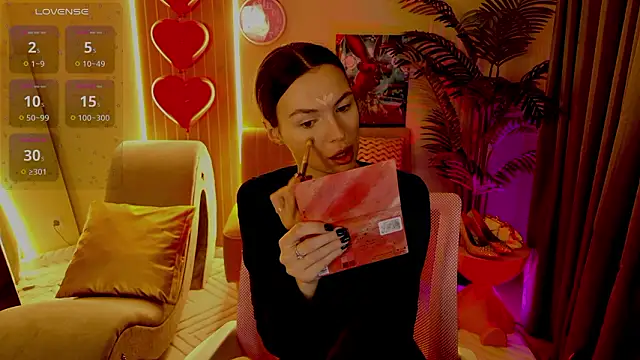 MaxinCarroll online show from February 23, 5:05 am