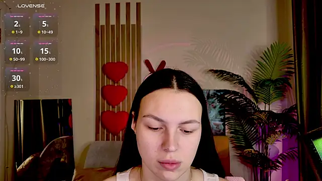 Snapshot of MaxinCarroll chatting on April 16, 10:16 am MaxinCarroll online show from April 16, 10:16 am
