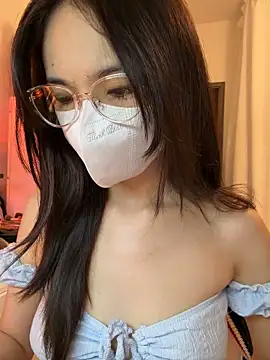mimichannn99 online show from May 6, 9:42 pm