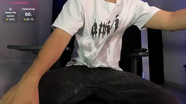 Liam Mateo online show from March 9, 9:41 pm