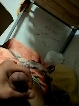 Snapshot of Mando_55555 chatting on December 14, 10:25 pm Mando 55555 online show from December 14, 10:25 pm