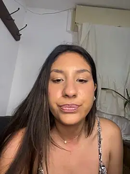 Snapshot of Vickibabyoficial_ chatting on December 15, 6:39 am Vickibabyoficial online show from December 15, 6:39 am