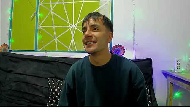 Snapshot of Lord_Apolo chatting on February 18, 12:56 pm Lord Apolo online show from February 18, 12:56 pm