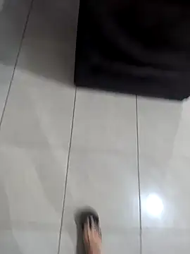 Snapshot of dickkk18 chatting on March 22, 4:27 am dickkk18 online show from March 22, 4:27 am