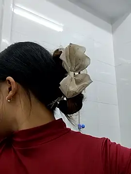 Snapshot of mit0-77 chatting on January 13, 11:15 am mit0-77 online show from January 13, 11:15 am