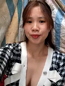 Snapshot of mit0-77 chatting on February 10, 1:53 am mit0-77 online show from February 10, 1:53 am