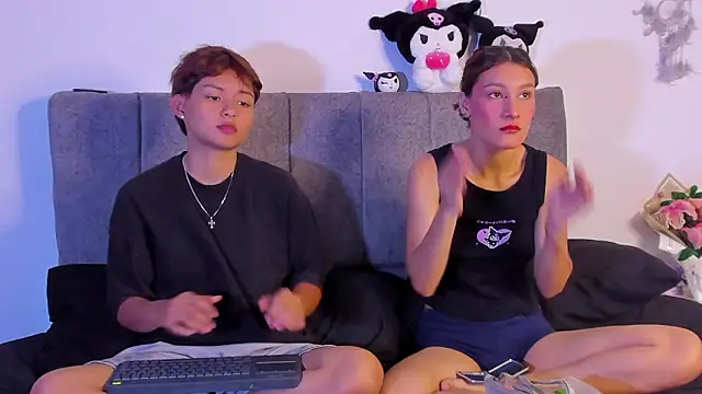 Snapshot of tefi_meow_ chatting on March 7, 2:03 pm tefi meow online show from March 7, 2:03 pm