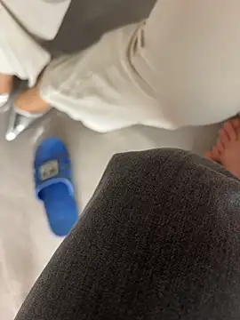 Snapshot of qwe522522 chatting on March 7, 5:15 am qwe522522 online show from March 7, 5:15 am