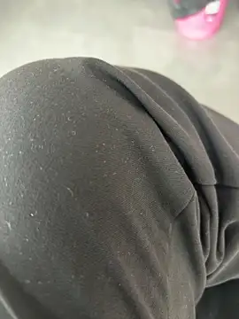 Snapshot of qwe522522 chatting on March 8, 6:17 am qwe522522 online show from March 8, 6:17 am