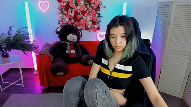 SirenMystiq online show from June 15, 10:17 am