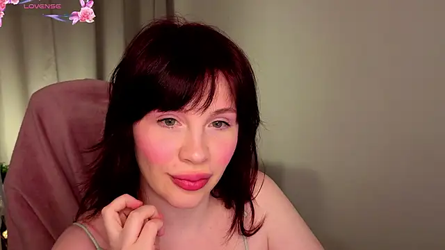 KellyMoussi online show from February 4, 2:23 pm