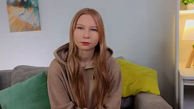 Snapshot of CorrieHighfield chatting on December 15, 12:48 am CorrieHighfield online show from December 15, 12:48 am