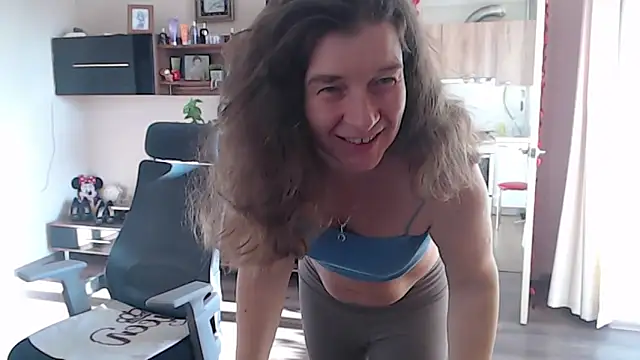 SofiaBoone online show from February 10, 7:23 am