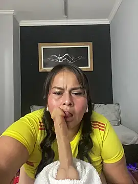 SayMarLuna online show from June 11, 8:18 pm
