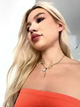 Kiss Aurora  online show from January 18, 8:29 am