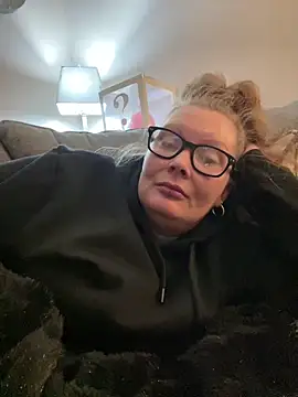 kissmyarch online show from December 20, 12:29 am