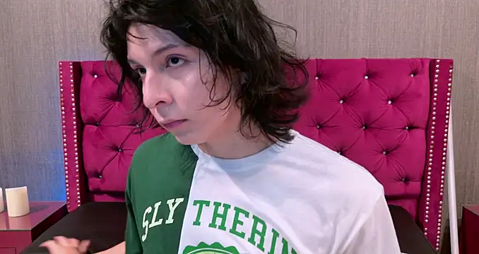 Shelly bat online show from July 30, 10:20 pm