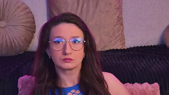 TheaMalekoo online show from January 8, 7:21 am