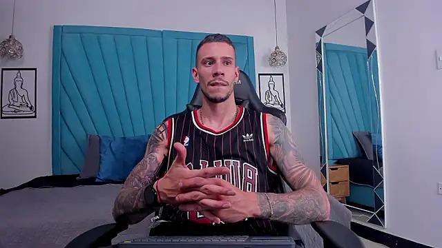 J king   online show from March 11, 8:26 pm