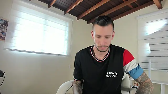 J king   online show from June 9, 3:01 pm