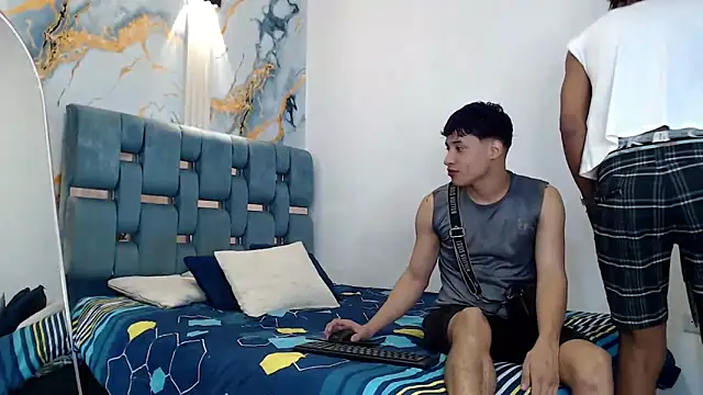 YOUNG GUYS1 online show from February 8, 1:20 am