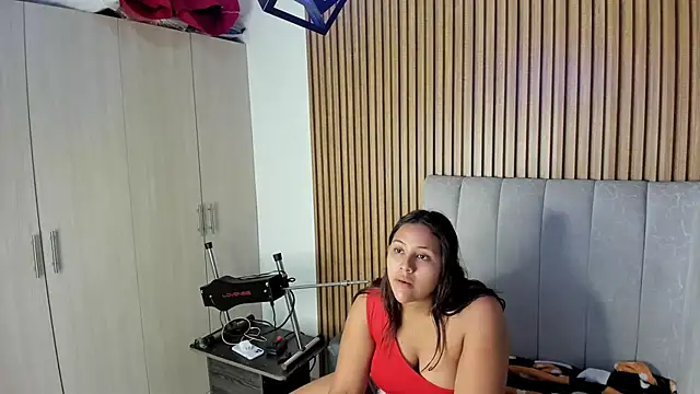 TiifanyGrey online show from January 6, 2:26 am