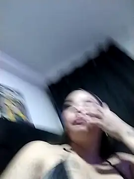 liliymike19 online show from February 8, 1:09 am