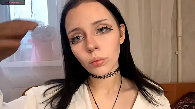 Snapshot of Eva_blo0m chatting on December 15, 9:02 am Eva blo0m online show from December 15, 9:02 am