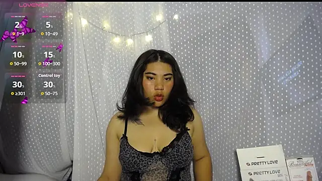 deliaquafurr1 online show from February 4, 10:58 pm