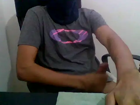 Hugopauzudo2323 online show from February 7, 8:34 pm