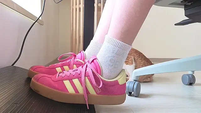 Feetbeth online show from March 6, 6:59 pm