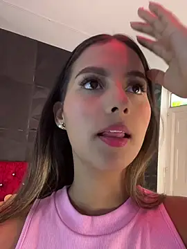 Snapshot of Valeria-escobar chatting on March 6, 2:02 pm Valeria-escobar online show from March 6, 2:02 pm