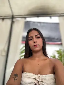 Snapshot of Valeria-escobar chatting on March 18, 2:09 pm Valeria-escobar online show from March 18, 2:09 pm