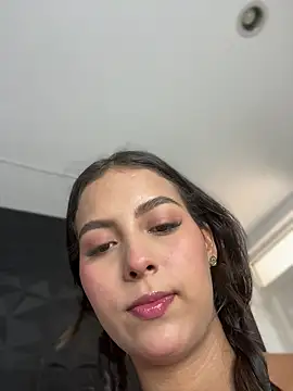 Snapshot of Valeria-escobar chatting on March 25, 1:39 pm Valeria-escobar online show from March 25, 1:39 pm