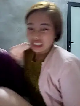 little-effy online show from December 15, 5:17 pm