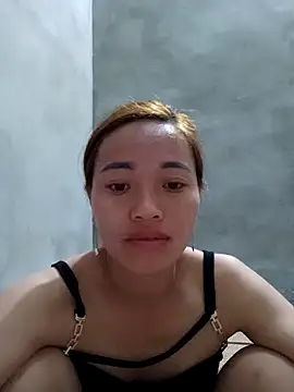 little-effy online show from December 21, 9:05 am