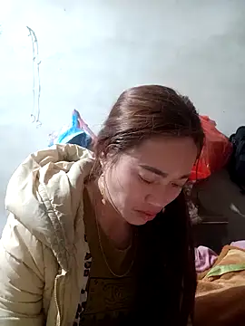 Snapshot of little-effy chatting on February 23, 1:41 pm little-effy online show from February 23, 1:41 pm