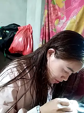 Snapshot of little-effy chatting on March 7, 12:46 pm little-effy online show from March 7, 12:46 pm